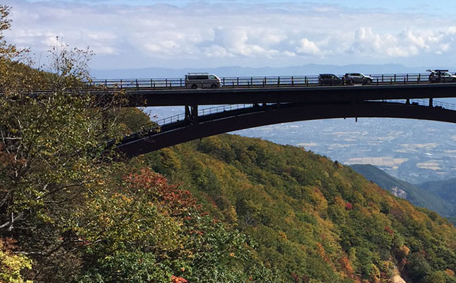 Enjoy the charm of Fukushima while driving the Fruit Line and Bandai Azuma Skyline